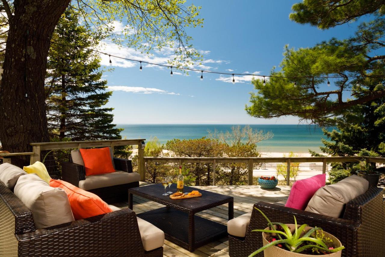 Looking Glass Beachfront Inn Grand Haven Eksteriør billede