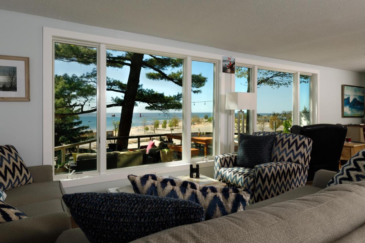 Looking Glass Beachfront Inn Grand Haven Eksteriør billede
